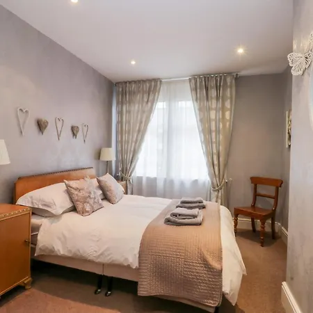 Side Apartman Scarborough